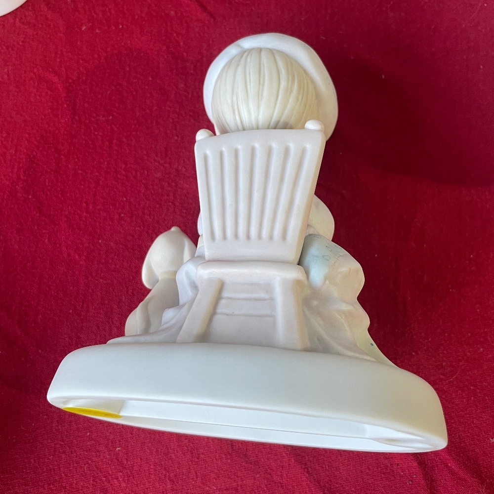 Vintage Precious Moments Figurine 'God is watching over you' - Picture 3 of 3